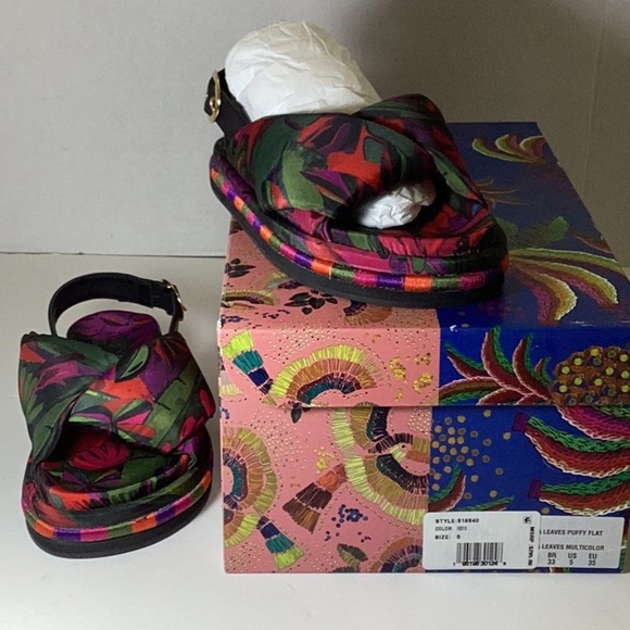 VEGAN LEATHER SANDAL
Farm Rio - Picture 7 of 12